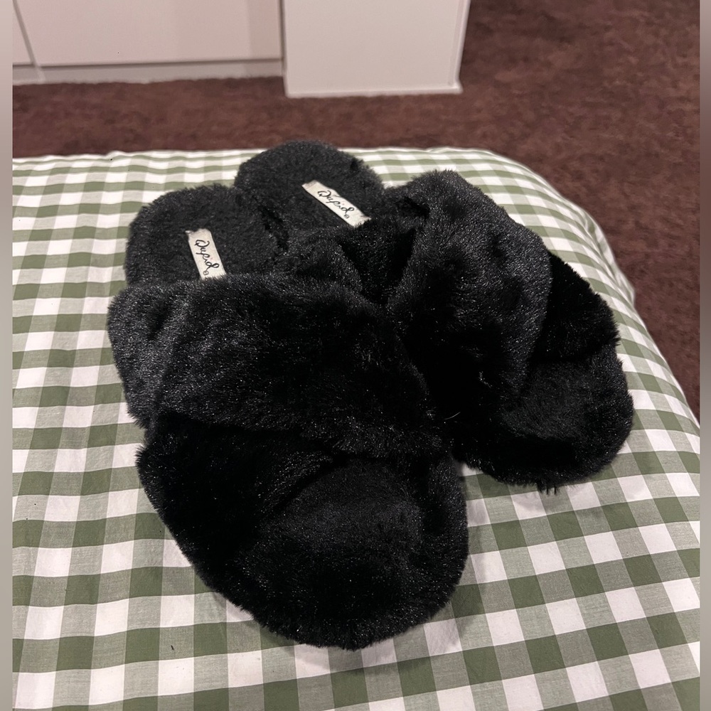 Black Fuzzy Slippers
